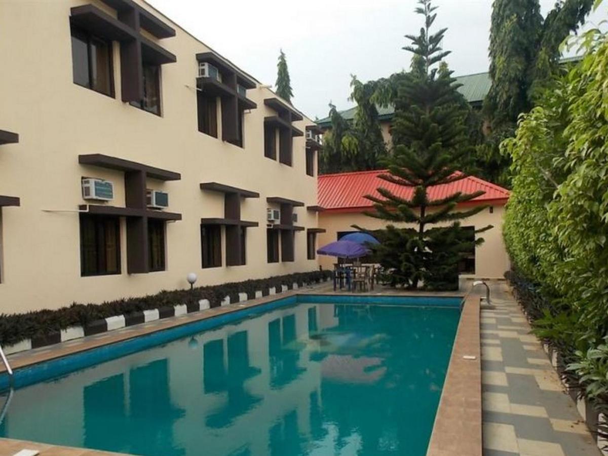 Room In Lodge - Ambience Hotels Abujahome For Leisure And Business Travellers Экстерьер фото